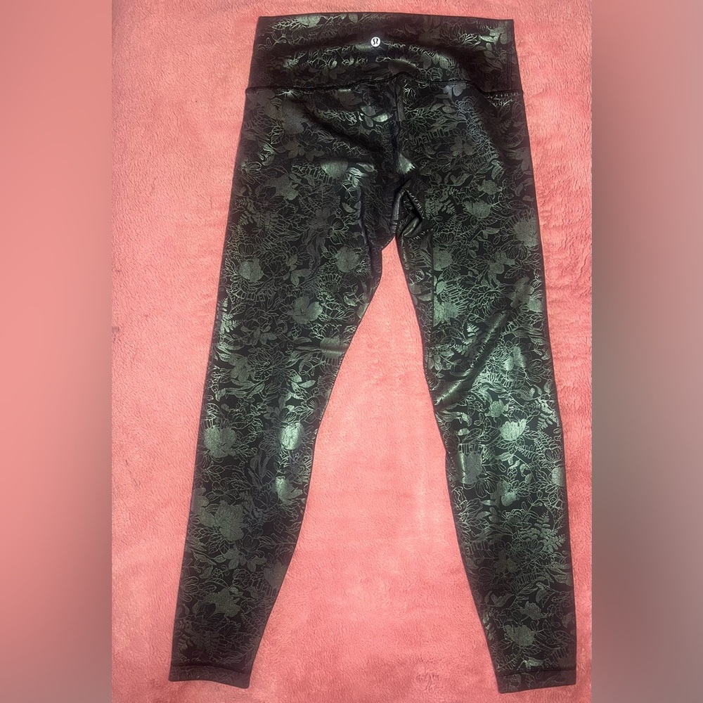 Lululemon Athletica Black Floral Leggings - Picture 4 of 7